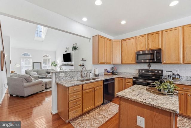 156 TOPAZ CT, Warrenton, VA 20186