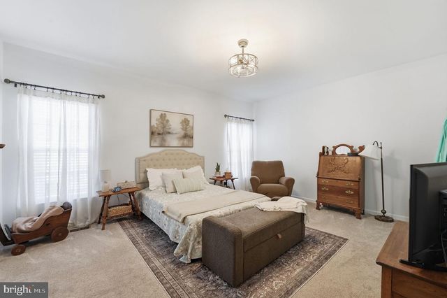 156 TOPAZ CT, Warrenton, VA 20186