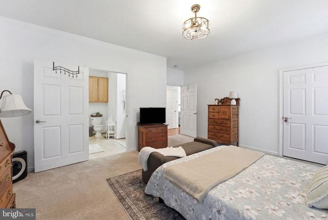 156 TOPAZ CT, Warrenton, VA 20186