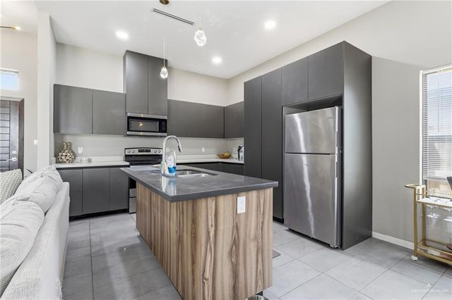 2615 Garman Street, Edinburg, TX 78542