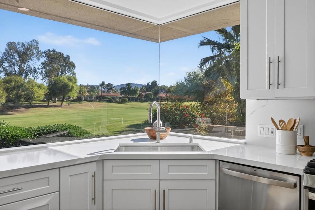30 Hilton Head Drive, Rancho Mirage, CA 92270