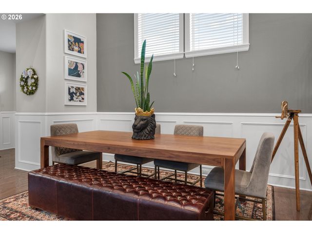 10642 Nw GLENMORE Way, Portland, OR 97229