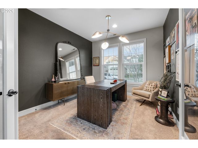 10642 Nw GLENMORE Way, Portland, OR 97229