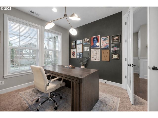 10642 Nw GLENMORE Way, Portland, OR 97229