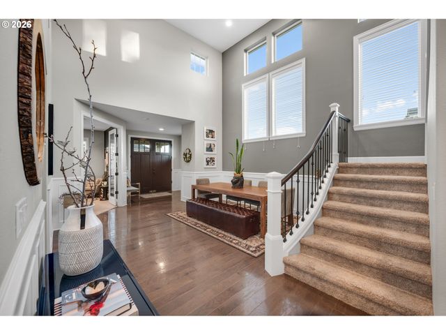 10642 Nw GLENMORE Way, Portland, OR 97229