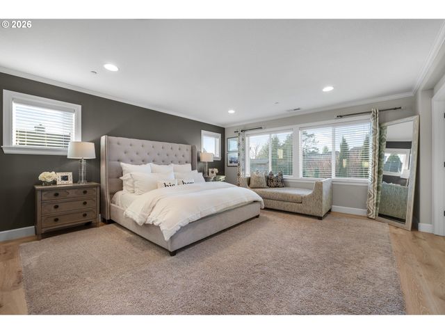 10642 Nw GLENMORE Way, Portland, OR 97229