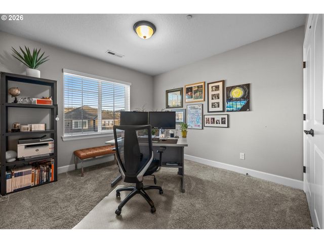 10642 Nw GLENMORE Way, Portland, OR 97229