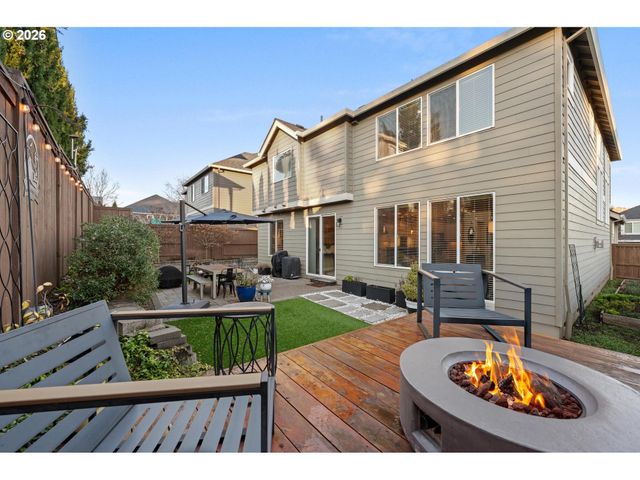 10642 Nw GLENMORE Way, Portland, OR 97229