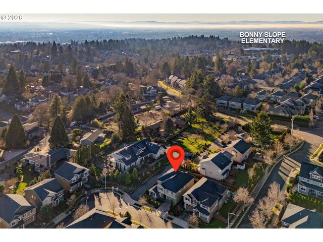 10642 Nw GLENMORE Way, Portland, OR 97229