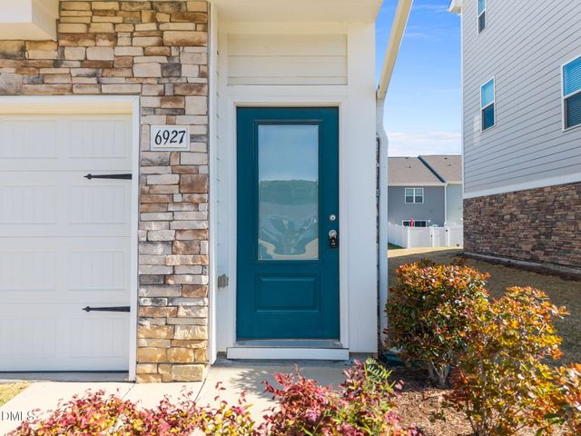 6927 Point Bar Place, Raleigh, NC 27616