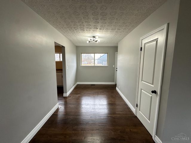 30 Berkshire Court, Hamilton, OH 45013