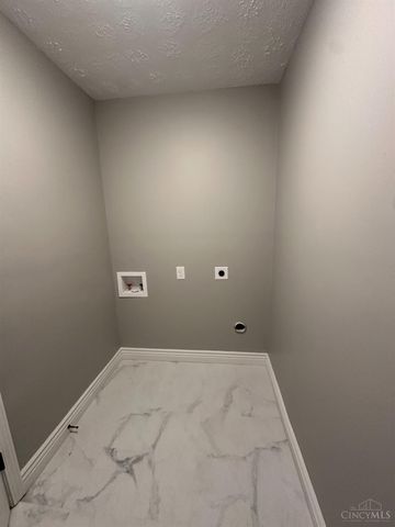 30 Berkshire Court, Hamilton, OH 45013