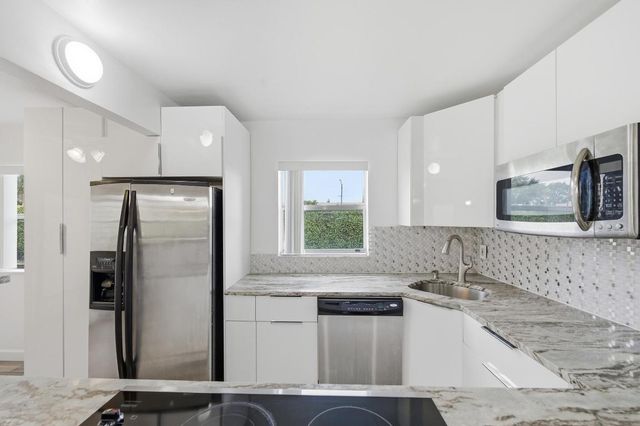 97 Saxony C, Delray Beach, FL 33446