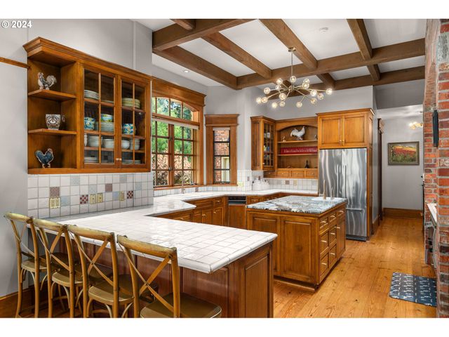 30000 Sw 35TH Dr, Wilsonville, OR 97070