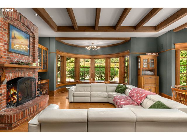 30000 Sw 35TH Dr, Wilsonville, OR 97070