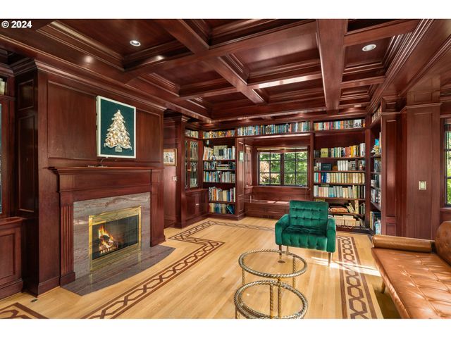 30000 Sw 35TH Dr, Wilsonville, OR 97070