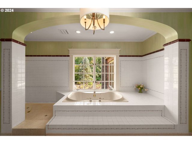 30000 Sw 35TH Dr, Wilsonville, OR 97070