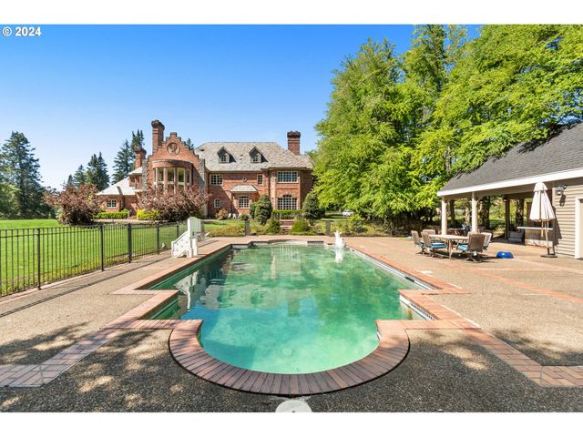 30000 Sw 35TH Dr, Wilsonville, OR 97070