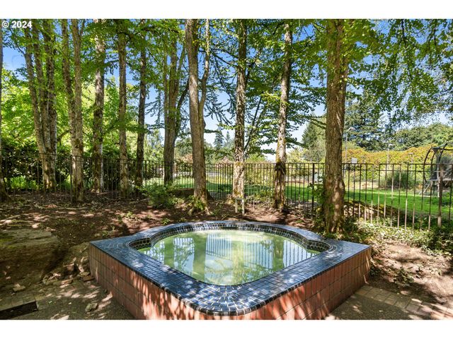 30000 Sw 35TH Dr, Wilsonville, OR 97070