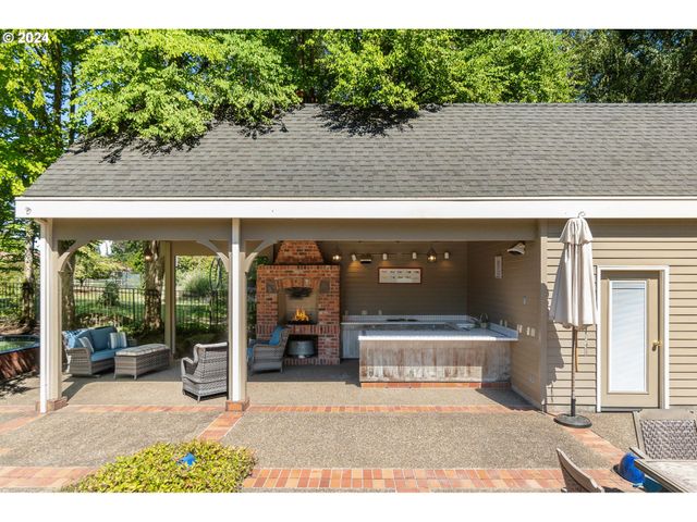 30000 Sw 35TH Dr, Wilsonville, OR 97070