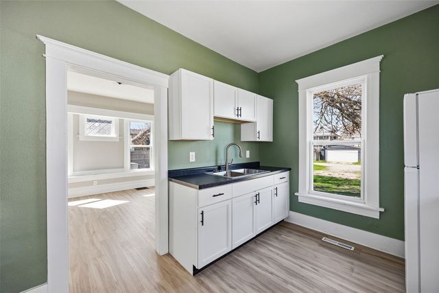 1516 6th Avenue SE, Cedar Rapids, IA 52403