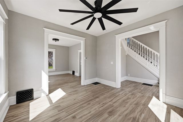 1516 6th Avenue SE, Cedar Rapids, IA 52403
