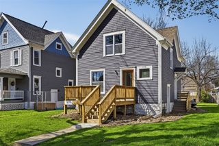 1516 6th Avenue SE, Cedar Rapids, IA 52403