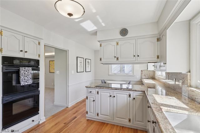 22733 S Woodland Road, Shaker Heights, OH 44122