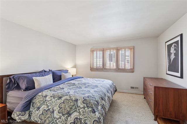 22733 S Woodland Road, Shaker Heights, OH 44122