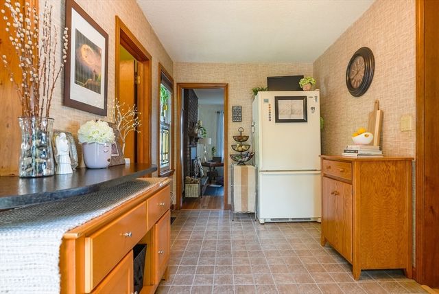 217 Brayton Ave, Fall River, MA 02721
