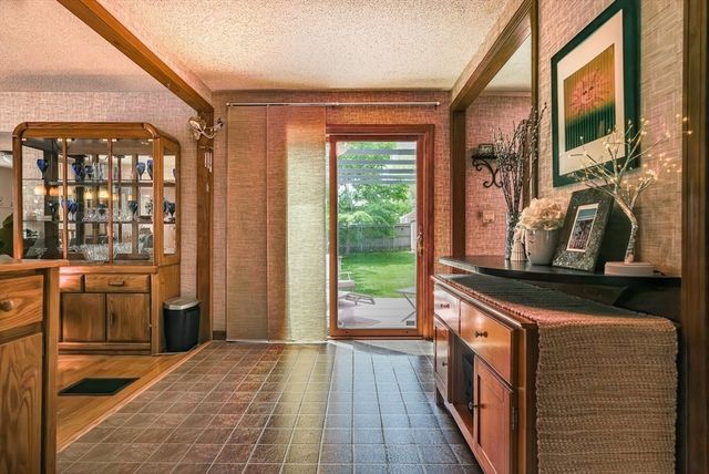 217 Brayton Ave, Fall River, MA 02721