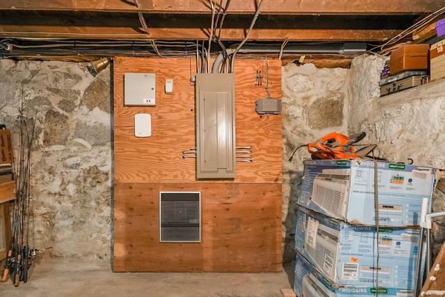 217 Brayton Ave, Fall River, MA 02721