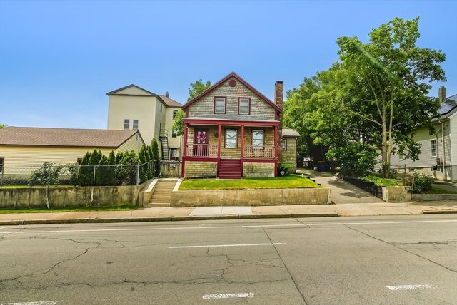 217 Brayton Ave, Fall River, MA 02721
