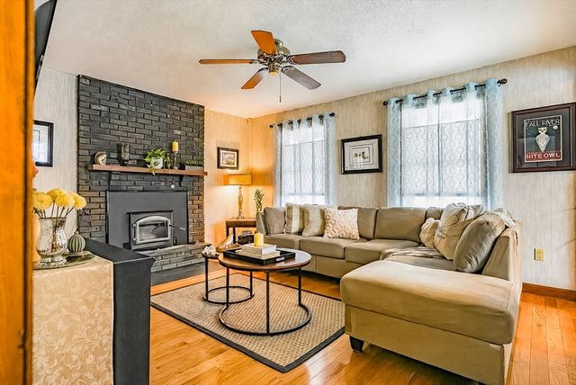 217 Brayton Ave, Fall River, MA 02721