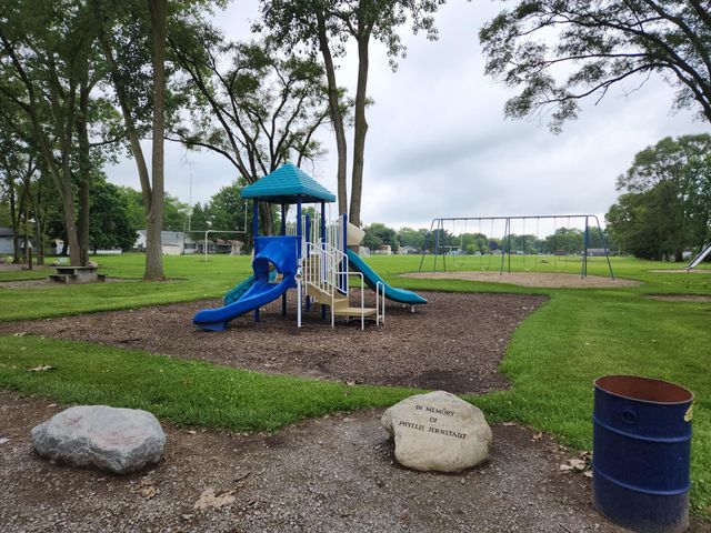 4076 Marlyn Avenue, Saginaw, MI 48603