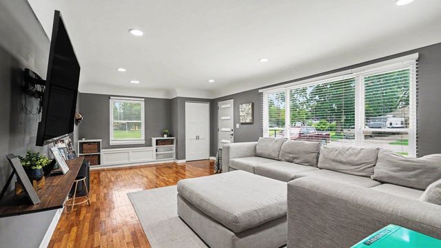 4076 Marlyn Avenue, Saginaw, MI 48603