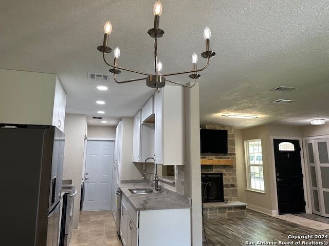 7011 FOREST MOSS ST, San Antonio, TX 78240