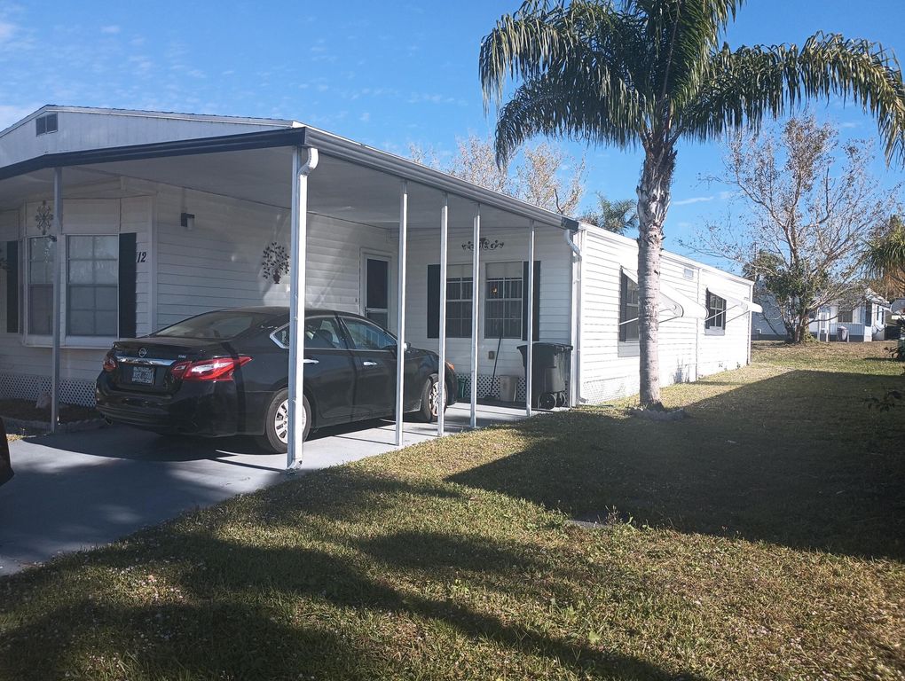 12 Universidad Lane, Port St. Lucie, Port St Lucie, FL 34952
