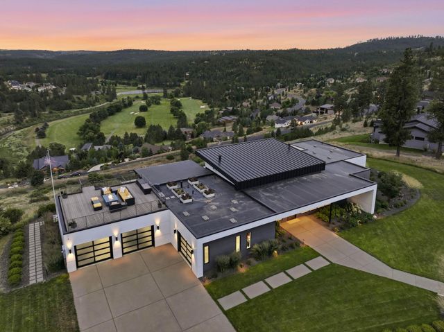 11421 S Elk Run Ln, Spokane, WA 99224