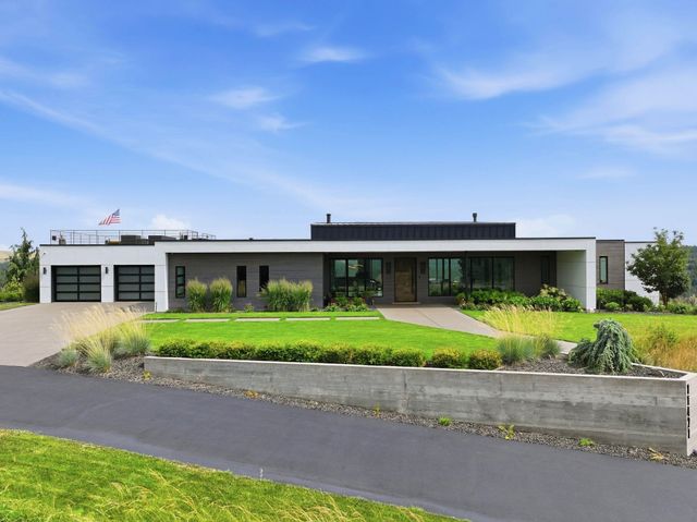 11421 S Elk Run Ln, Spokane, WA 99224