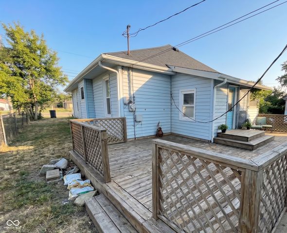 143 E School Street, Anderson, IN 46012