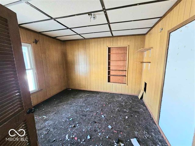 143 E School Street, Anderson, IN 46012