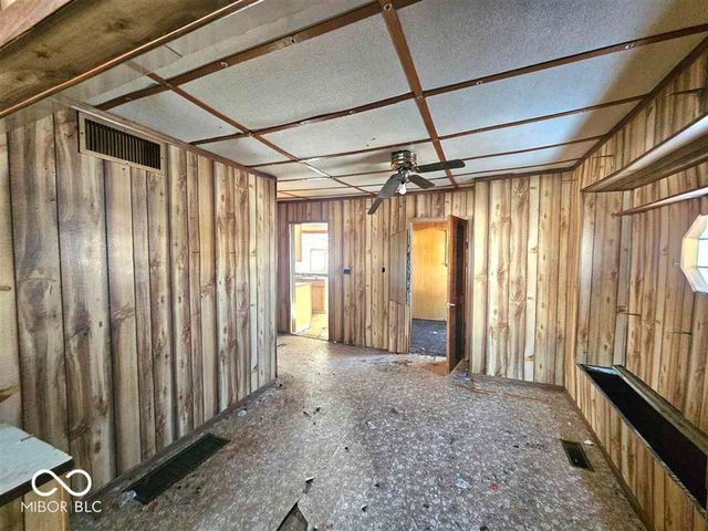 143 E School Street, Anderson, IN 46012