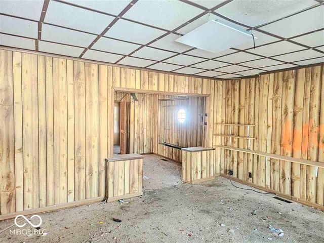 143 E School Street, Anderson, IN 46012