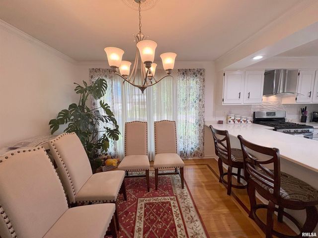 311 WHISPERING OAKS Drive, Germantown Hills, IL 61548