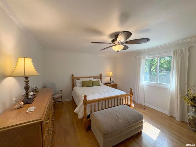 311 WHISPERING OAKS Drive, Germantown Hills, IL 61548