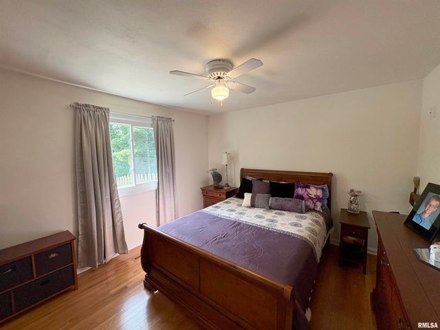 311 WHISPERING OAKS Drive, Germantown Hills, IL 61548