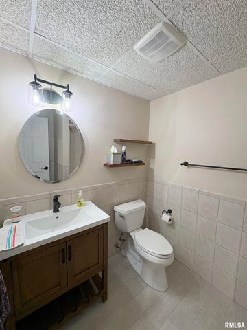 311 WHISPERING OAKS Drive, Germantown Hills, IL 61548
