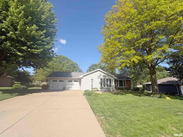 311 WHISPERING OAKS Drive, Germantown Hills, IL 61548