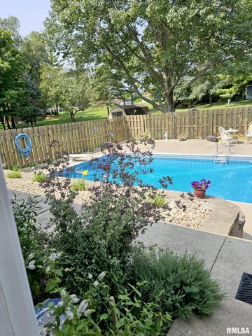 311 WHISPERING OAKS Drive, Germantown Hills, IL 61548